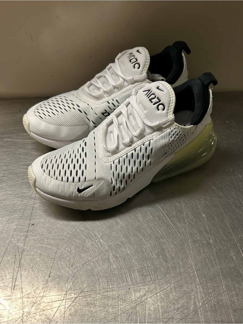 Nike AirMax 270 Size 7.5 Women